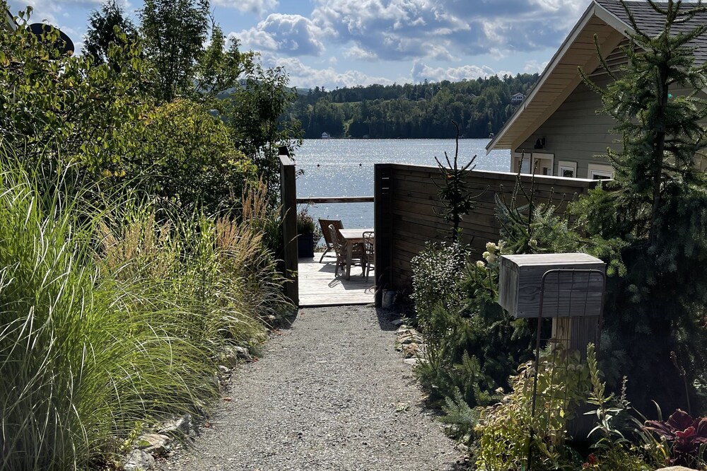 Pisgah Cottage perched on the waters edge of Lake Willoughby