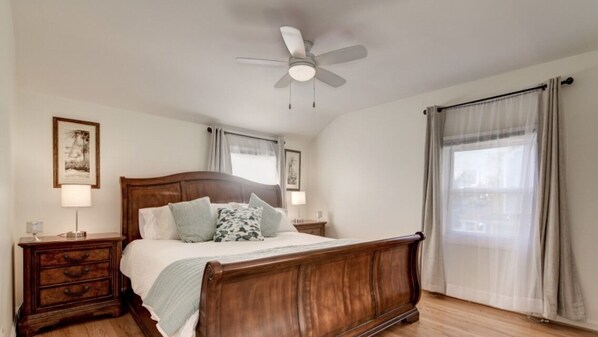 2 habitaciones, escritorio, tabla de planchar con plancha y wifi 