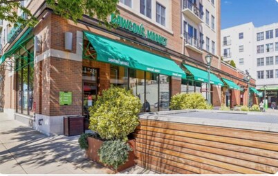 Charming Home Minutes from Downtown Rockville