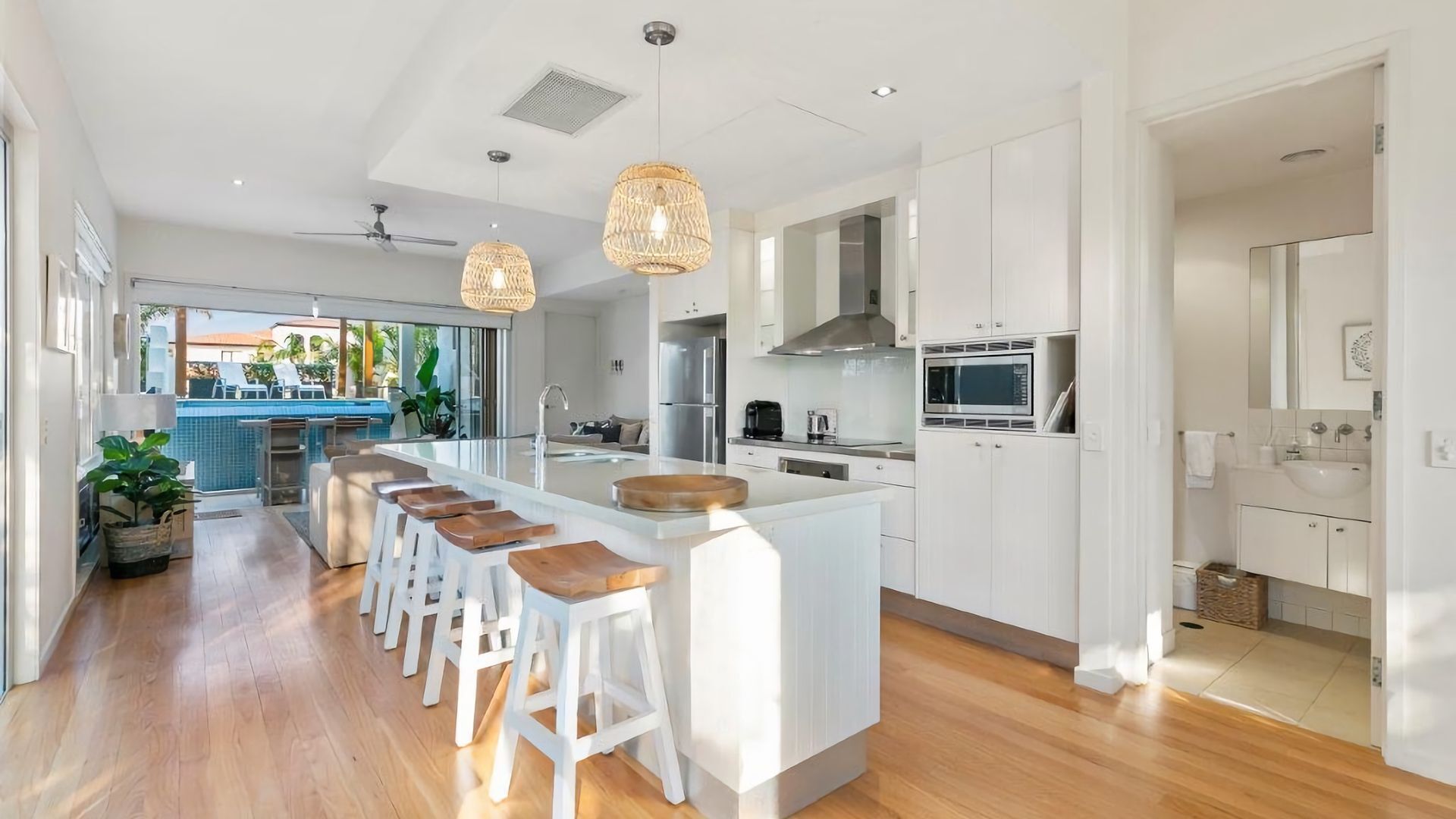 Microwave, dishwasher