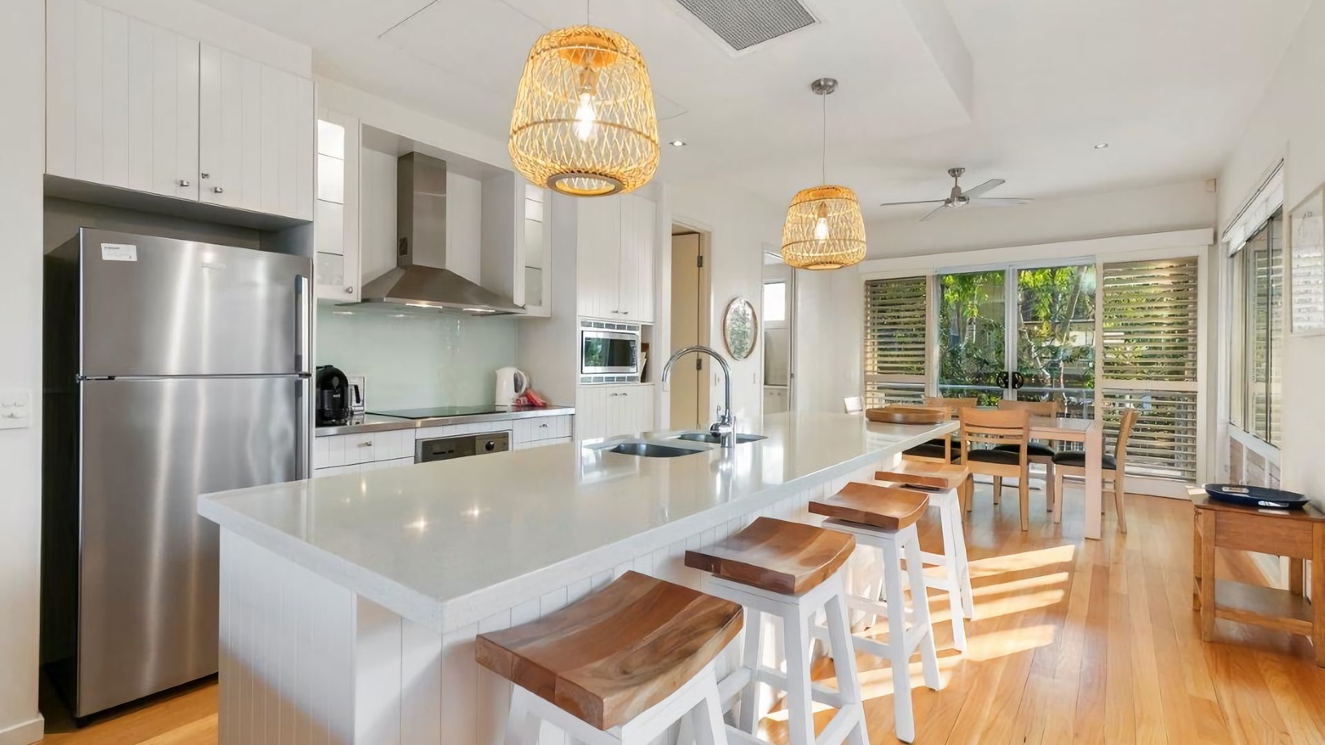 電子レンジ、食器洗い機