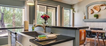 Pet-Friendly Snowbird Haven w/ Pool in Gold Canyon