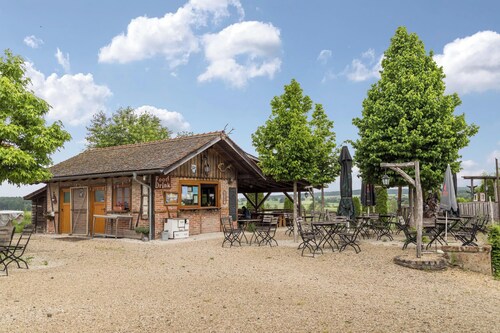 Ferienwohnung "Tipihof" mit WLAN & Privater Terrasse