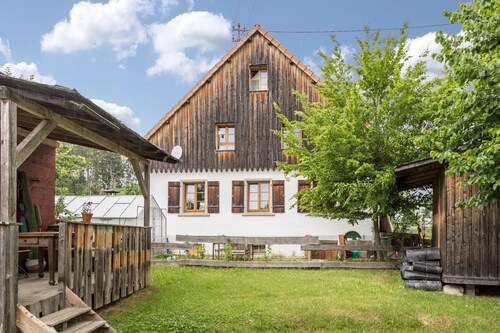 Ferienwohnung "Tipihof" mit WLAN & Privater Terrasse