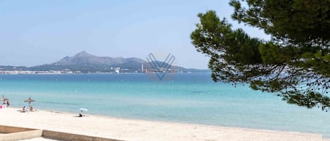 Sulla spiaggia