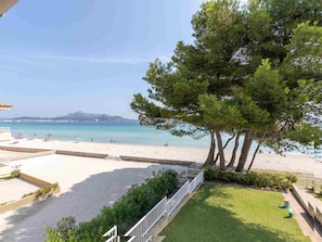 On the beach - Arena, beachfront apartment with sea views (Puerto de Alcudia)