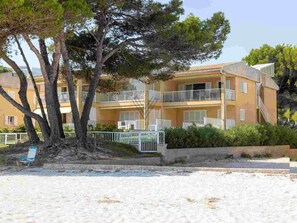 Exterior - Arena, Beachfront Apartment with splendid views (Puerto de Alcudia)