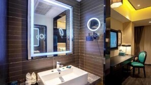 Bathroom - Xana Hotelle (Xiamen Railway Station) (Xiamen)