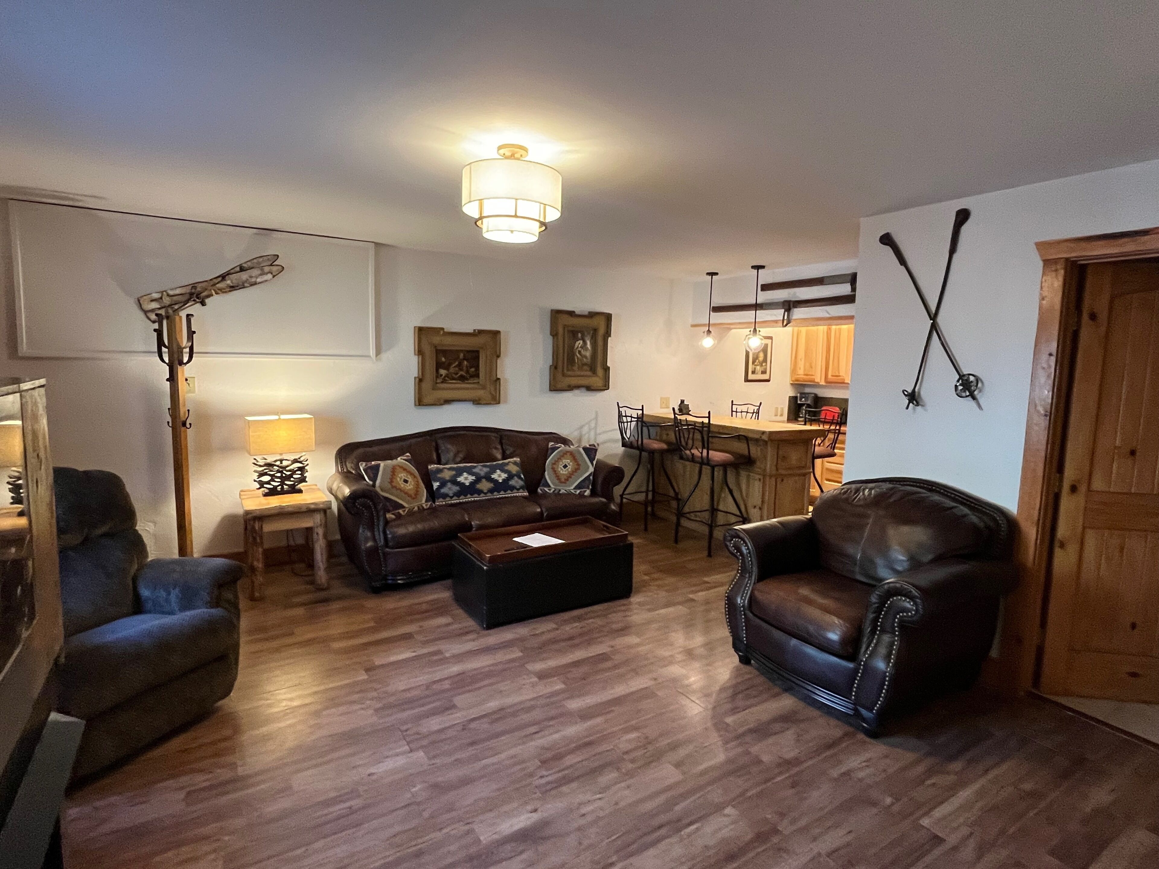 Smart TV, fireplace, DVD player