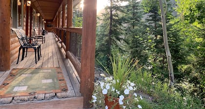 A Wilderness Perch in the Pines