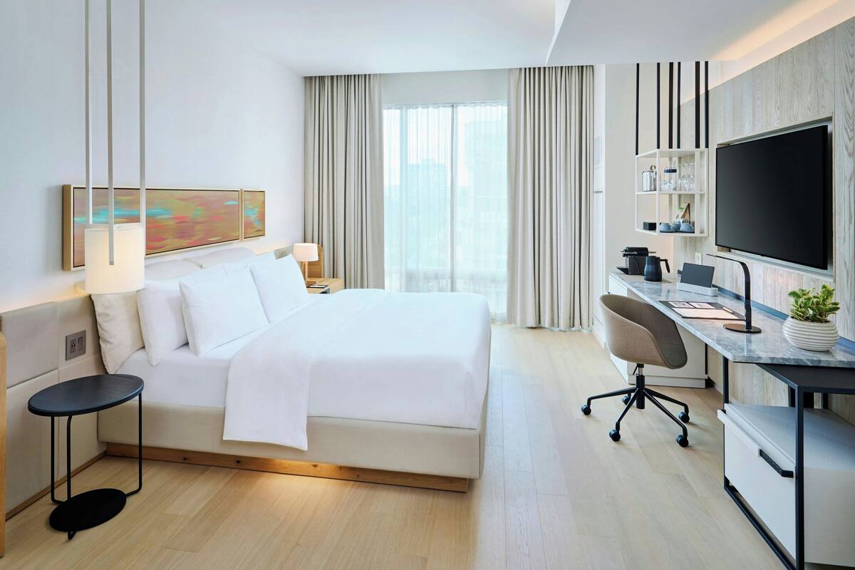 Studio, 1 giường cỡ king | Két bảo mật tại phòng, bàn ủi/dụng cụ ủi quần áo 