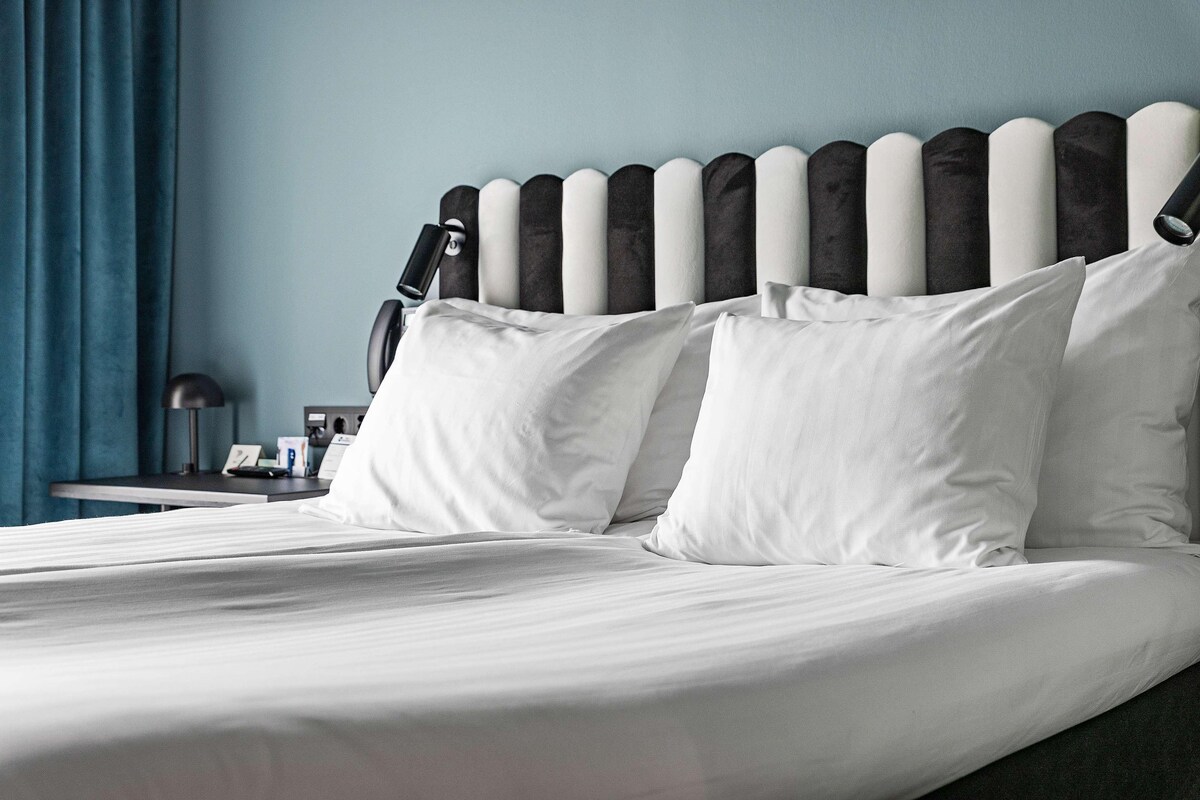 1 Double Bed  Non-Smoking Economy Room No Window In Room Safe Deposit Box Wi-Fi Coffee Maker Full Br