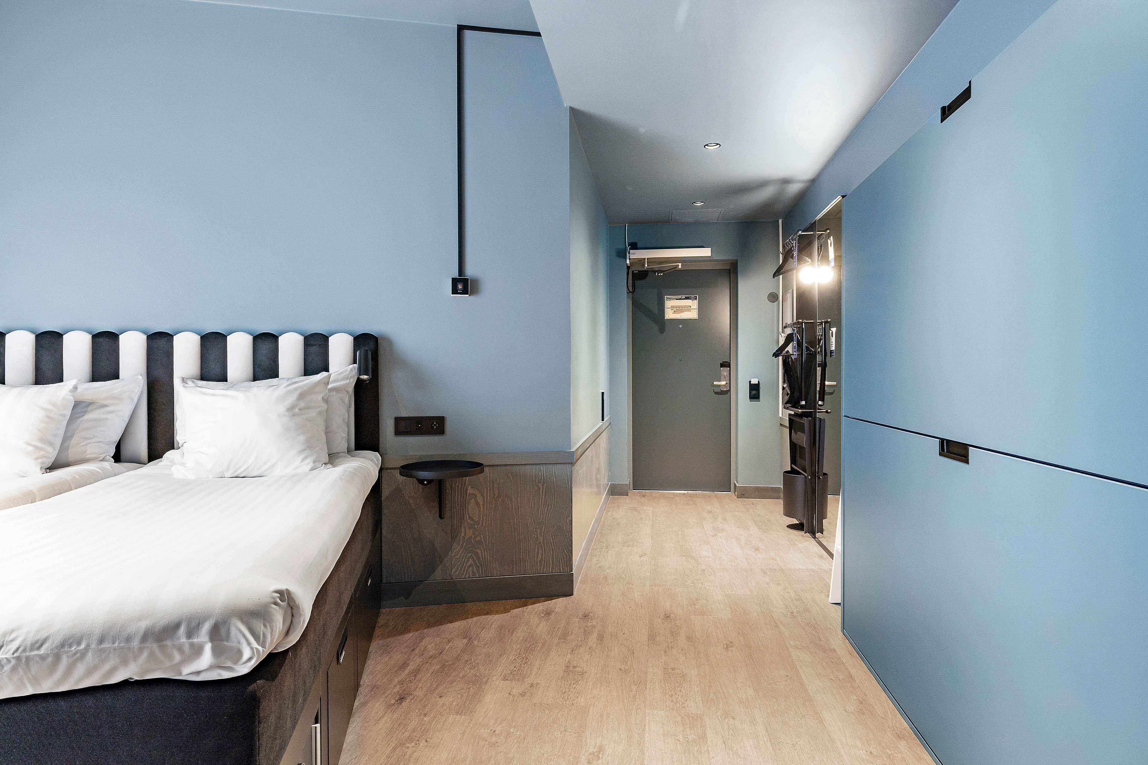 family room, multiple beds, non smoking | individually decorated, desk, laptop workspace, iron/ironing board