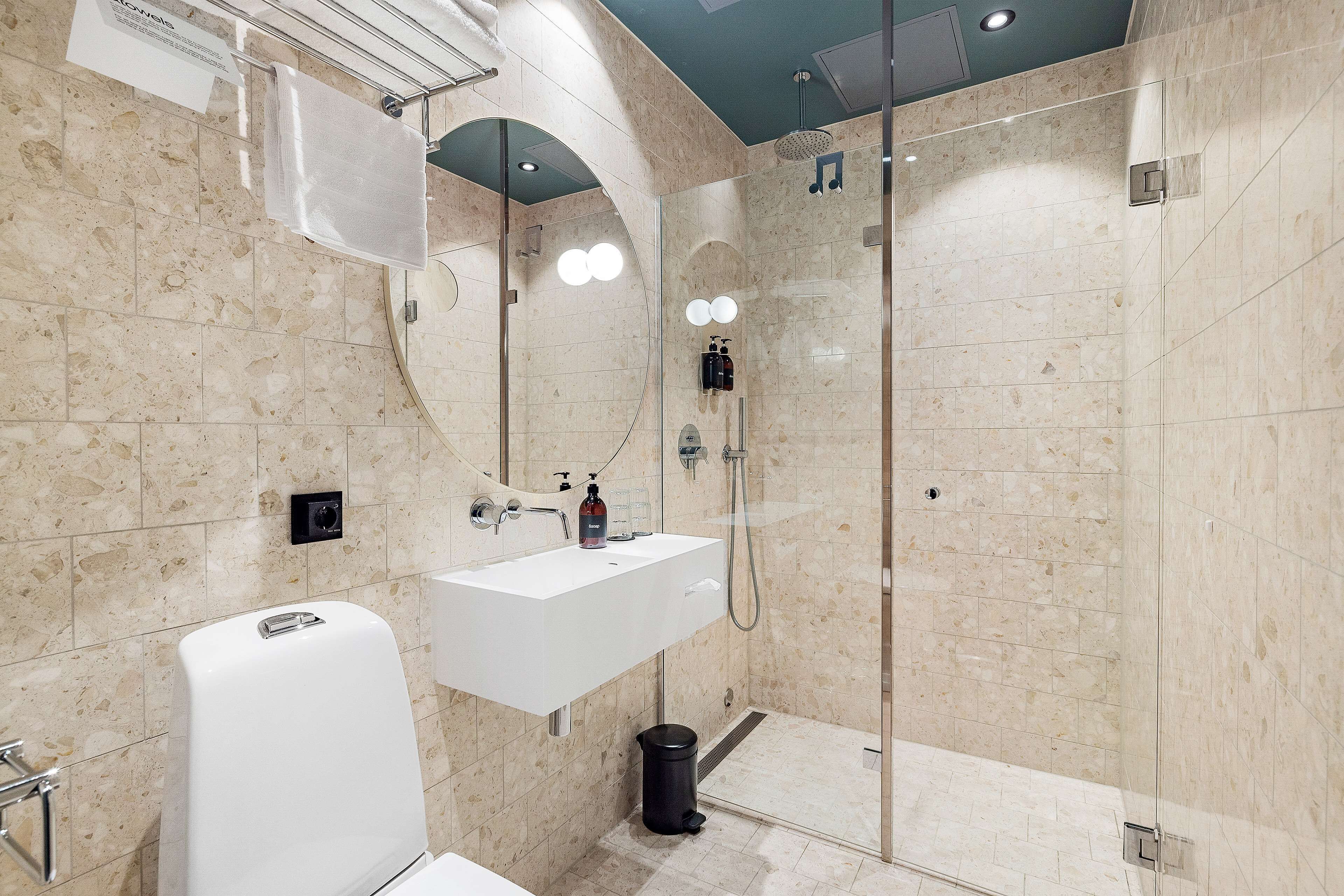 shower, rainfall showerhead, hair dryer, heated floors