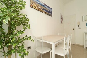 Dining - 'Borgo Orefici'' (Napoli)