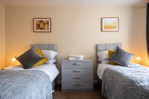 Apartamento, baño privado, vistas al patio | 1 dormitorio