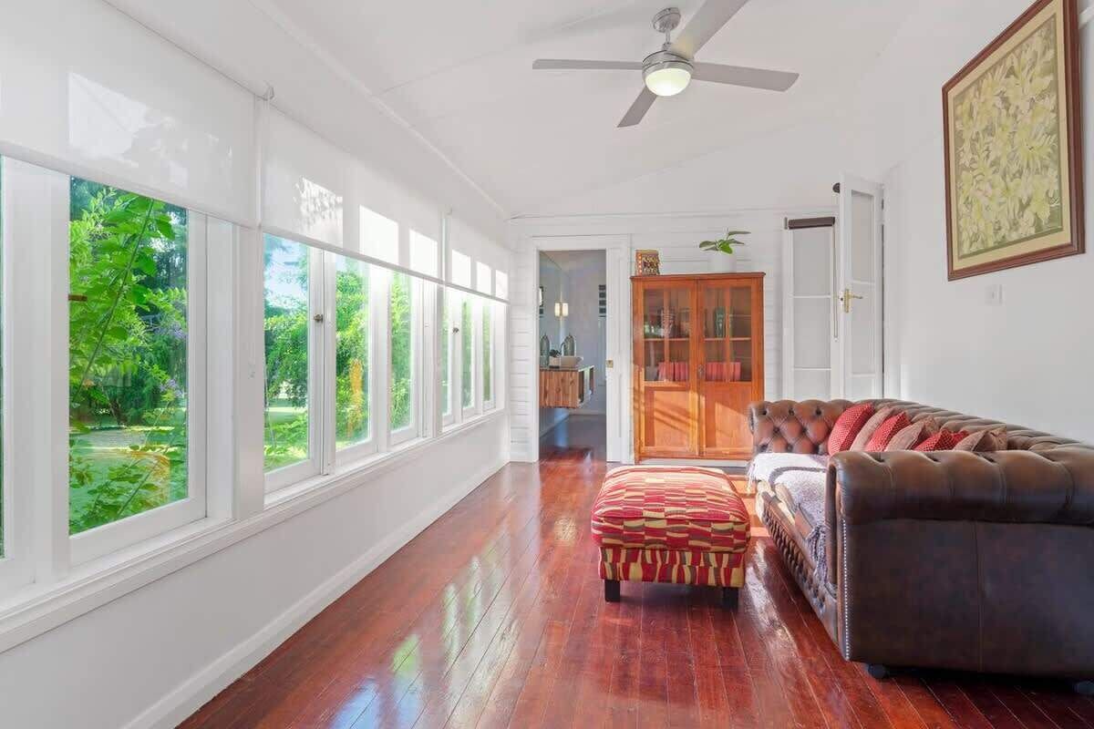 Smart TV, fireplace, offices