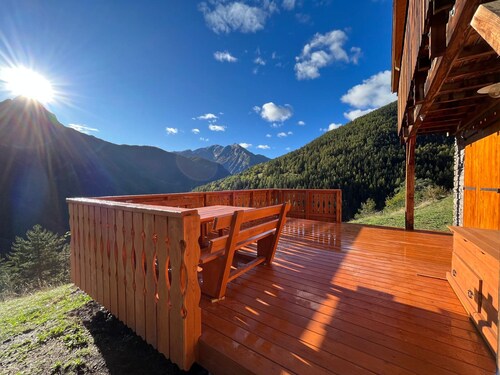 Chalet de Standing à Louer avec 4 Chambres pour 12 Personnes à Pra Loup 1500