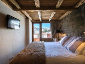 3 bedrooms, free WiFi, bed sheets - Modern apartment in Courchevel 1850, close to the slopes, for 6 people (Courchevel 1850)