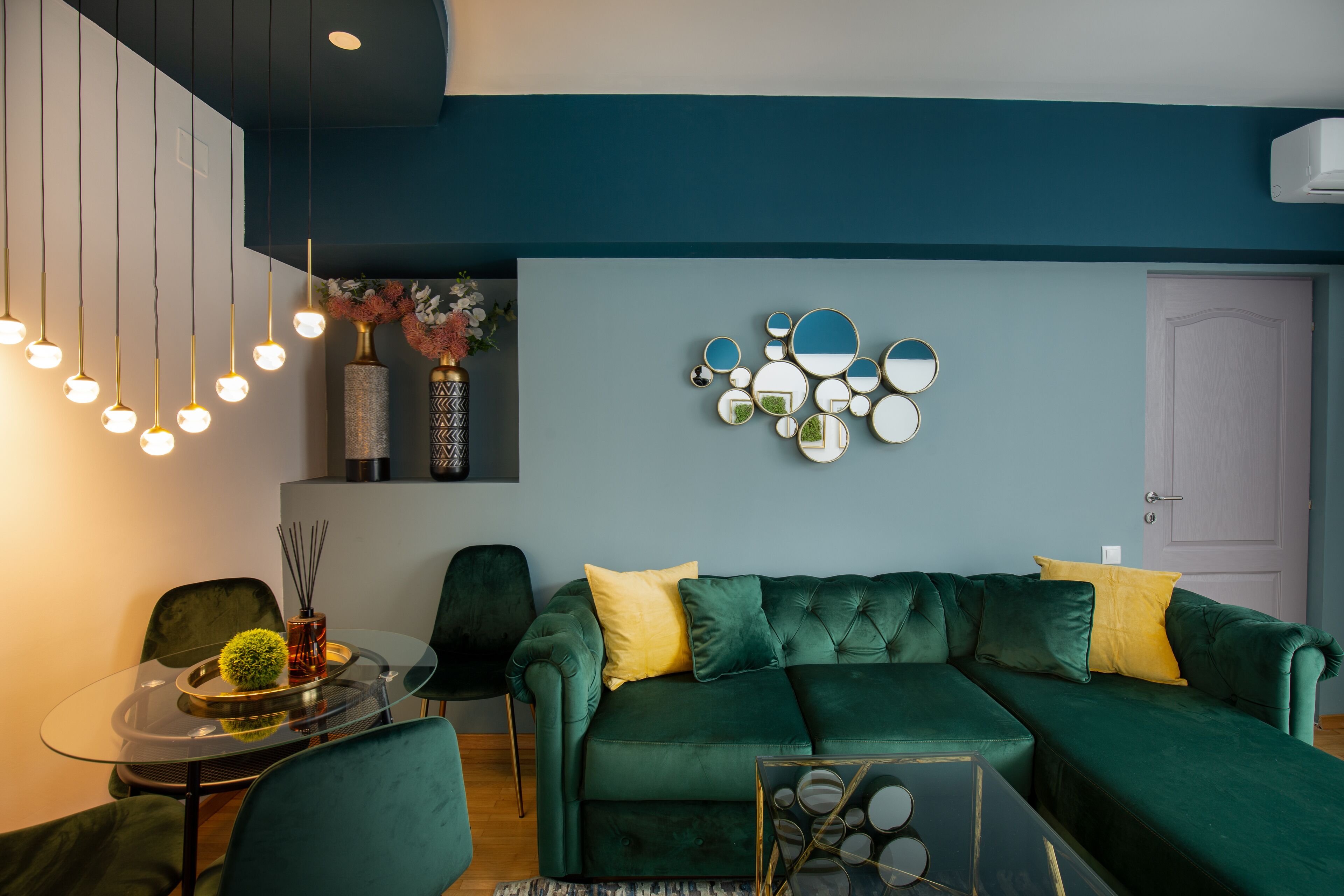 独特公寓 | 起居区 | 109-厘米液晶电视 （配备数码频道）、电视