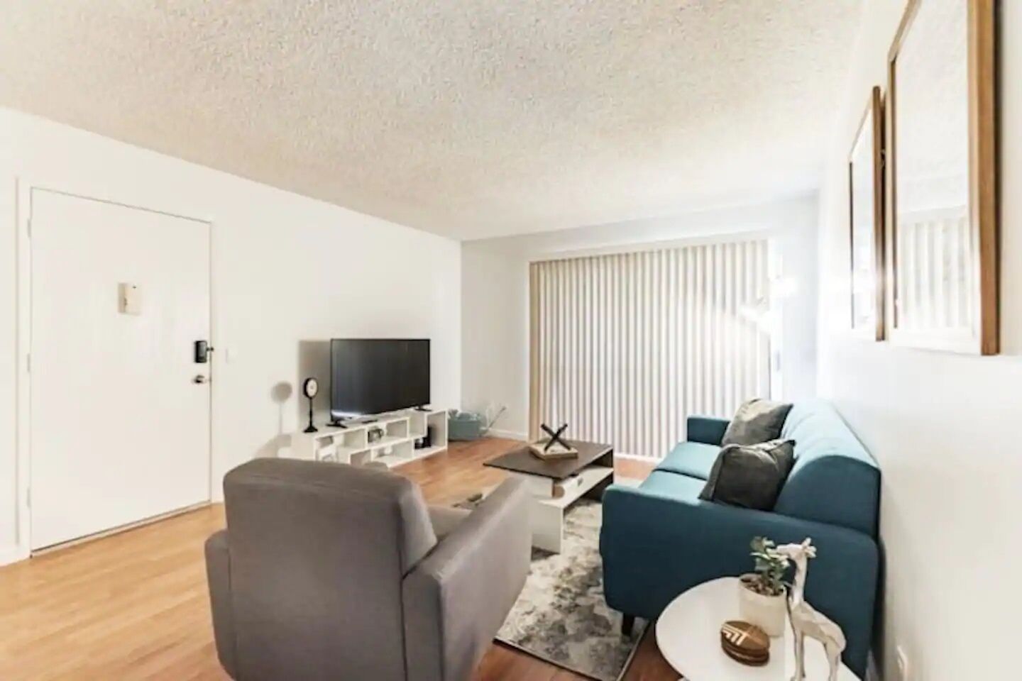 Luxe Modern Getaway in the Heart of Redlands! (CDC Safe)