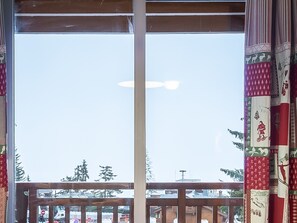 Interior - Charming apartment in the heart of Courchevel 1850, perfect for 2 to 4 people (Courchevel 1850)