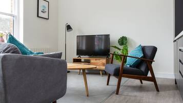 42-tums smart-tv med kabelkanaler, Netflix och streamingtjänster