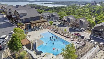 Piscina interna, piscina aquecida