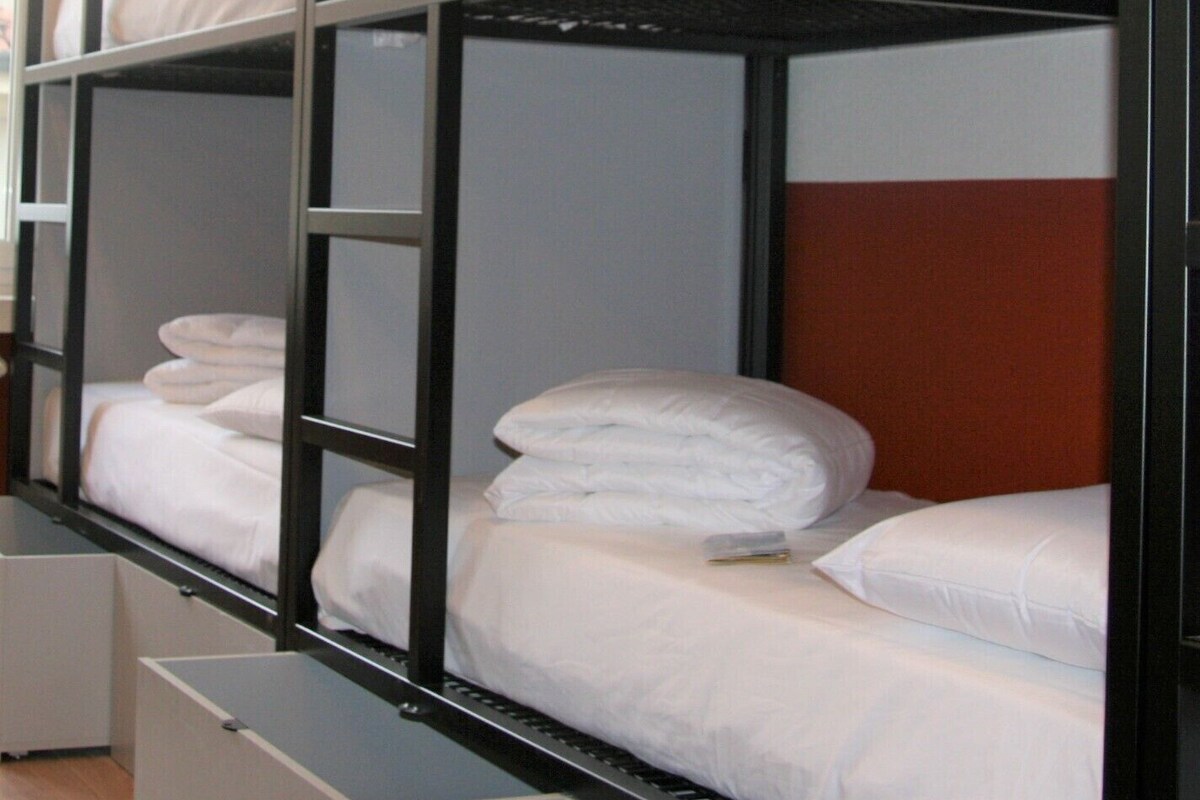 Soundproofing, free WiFi, bed sheets