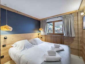 4 bedrooms, free WiFi, bed sheets