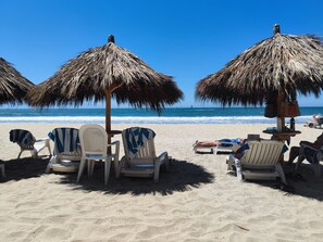 Beach nearby, sun loungers, beach towels - WINTER SUPER PRICES €1.490€ WIFI, NETFLIX,TV SAT POOL, TERRACE,HEATING175 M BEACH, (Fuengirola)