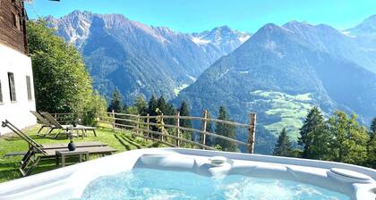 Ferienhaus " Bergsuite" mit Bergblick, Balkon, Garten & Wi-Fi