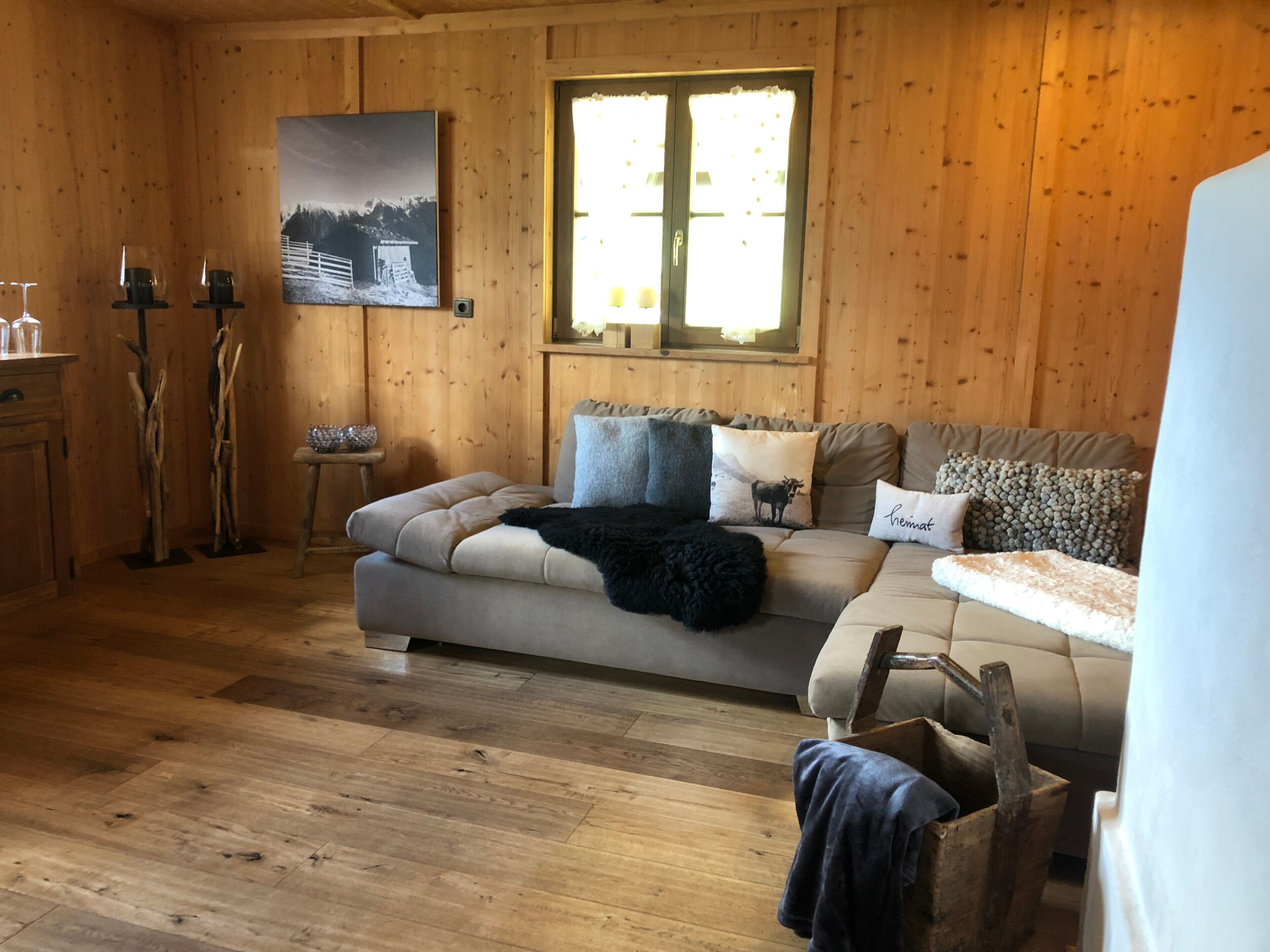 TV, fireplace, ping pong