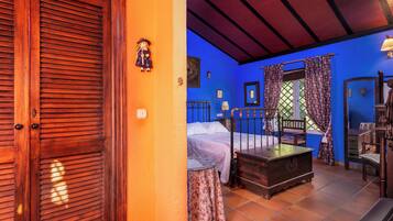 4 slaapkamers, een strijkplank/strijkijzer, gratis wifi, beddengoed