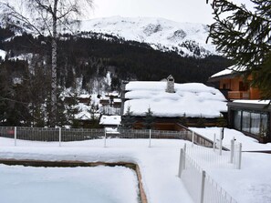 Property grounds - Ski-In/Ski-Out Studio for 4 in Méribel, Pool Access, Near Shops & Bus Stop (Méribel)