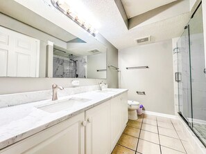 Shower, towels