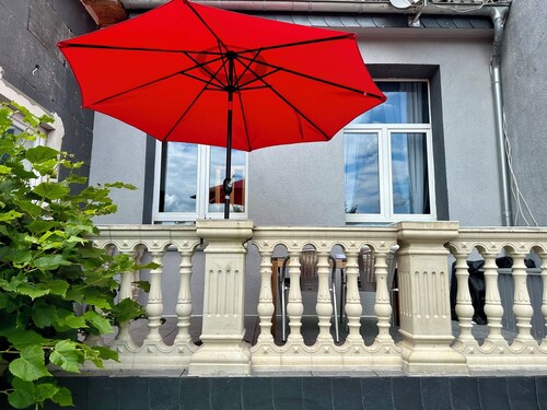 Oldschool, Dorfschule mit Whirlpool