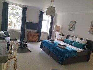 1 bedroom, free WiFi, bed sheets