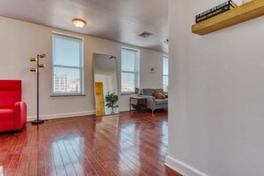 Interior - Stairway | 3BR Apt w W/D, Home Theater (Philadelphia)