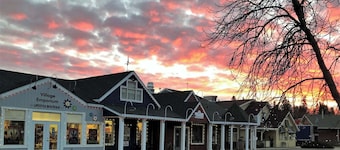 Village Creek Country Inn