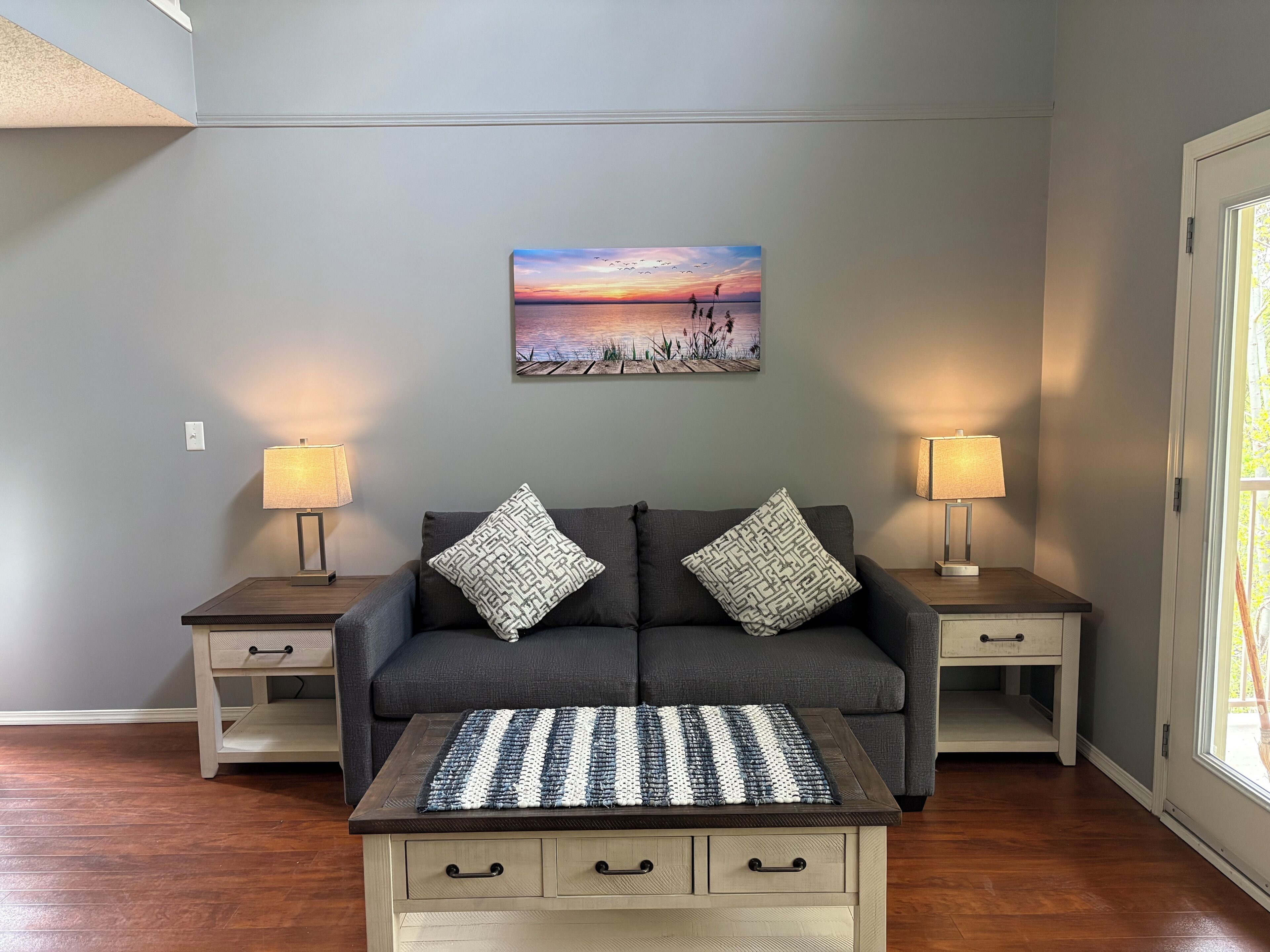 Superior Condo | Living area