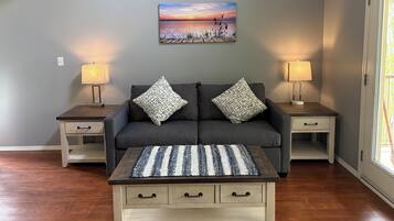 Superior Condo | Living area