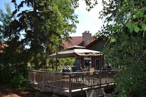 Sundeck - Village Creek Country Inn (Westerose)