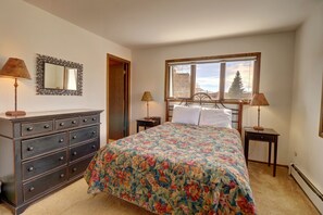 Condo, 3 Bedrooms | 3 bedrooms, desk, free WiFi, bed sheets - Cc20 Chateau Claire 2 Bedroom Condo by Redawning (Dillon)