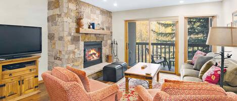 Condo, 2 Bedrooms | Living area | Smart TV, fireplace