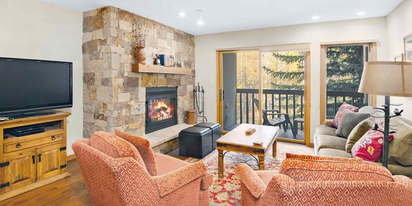 Huoneisto, 2 makuuhuonetta | Oleskelualue | Älytelevisio, takka