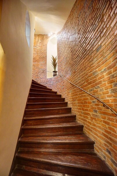 Very large property, Old town ultra central with main Square/mountain view