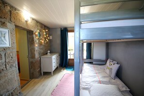 4 bedrooms, WiFi, bed sheets