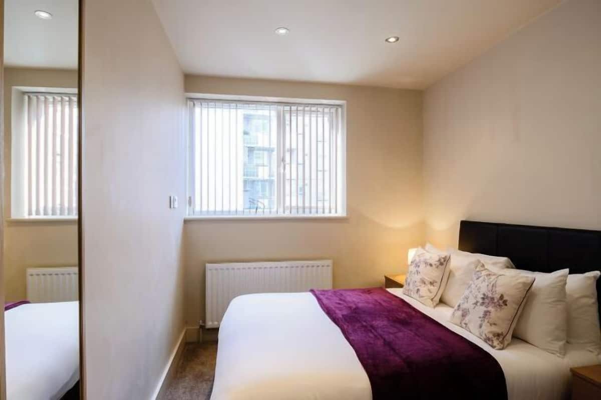 1 Schlafzimmer, individuell dekoriert, individuell eingerichtet