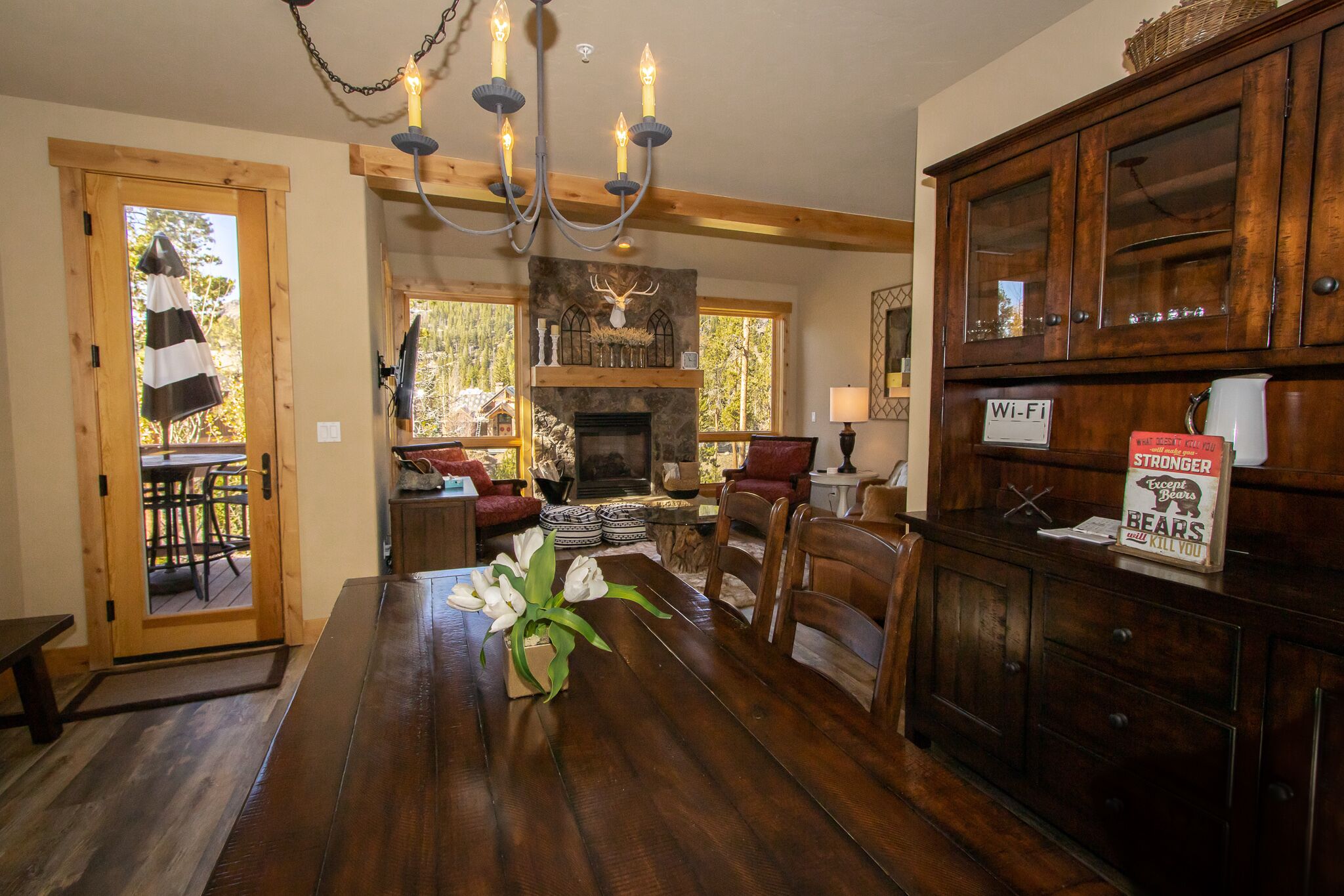 Luxurious Townhouse with Private Garage and In Unit Laundry, Great Views